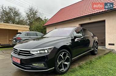 Седан Volkswagen Passat 2021 в 