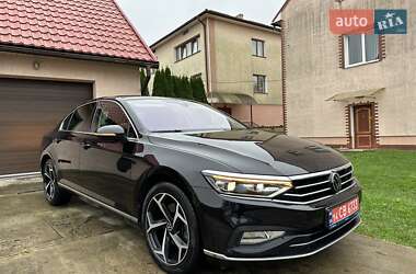 Седан Volkswagen Passat 2021 в 
