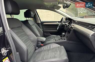 Седан Volkswagen Passat 2021 в 