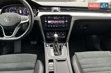 Седан Volkswagen Passat 2021 в 