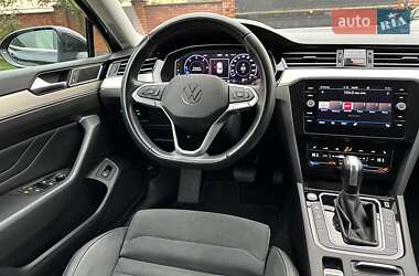 Седан Volkswagen Passat 2021 в 