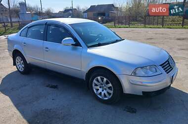 Седан Volkswagen Passat 2004 в 