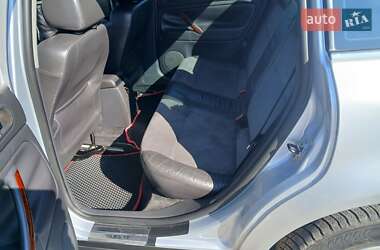 Седан Volkswagen Passat 2004 в 