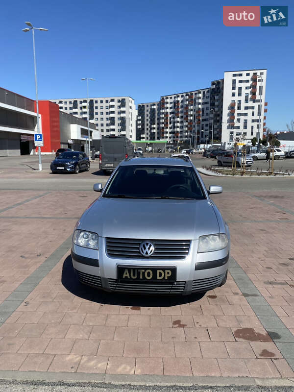 Универсал Volkswagen Passat 2001 в 