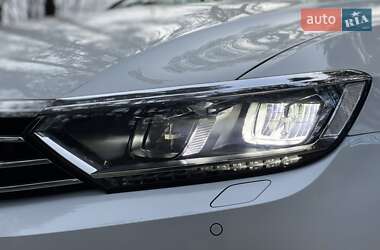 Универсал Volkswagen Passat 2015 в 