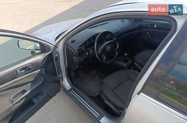 Седан Volkswagen Passat 2002 в 