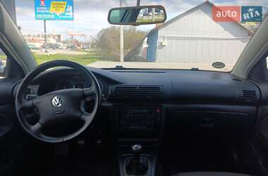 Седан Volkswagen Passat 2002 в 