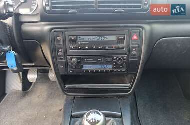 Седан Volkswagen Passat 2002 в 