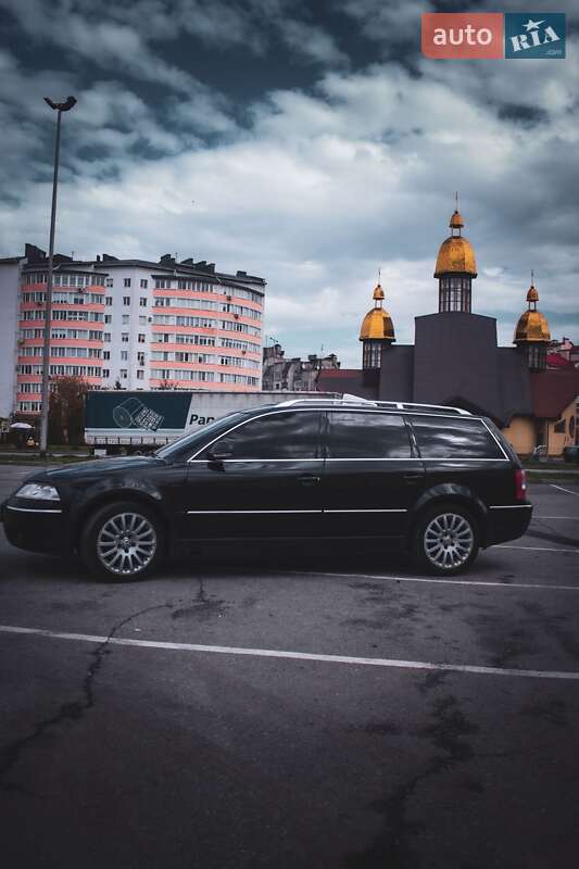 Універсал Volkswagen Passat 2004 в Підлужжі