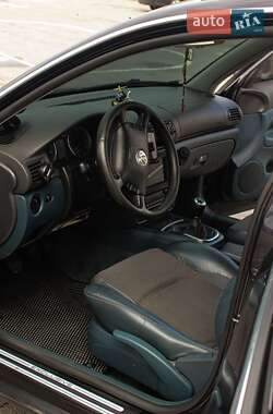Универсал Volkswagen Passat 2004 в 