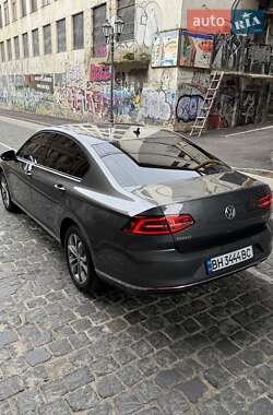 Седан Volkswagen Passat 2016 в 