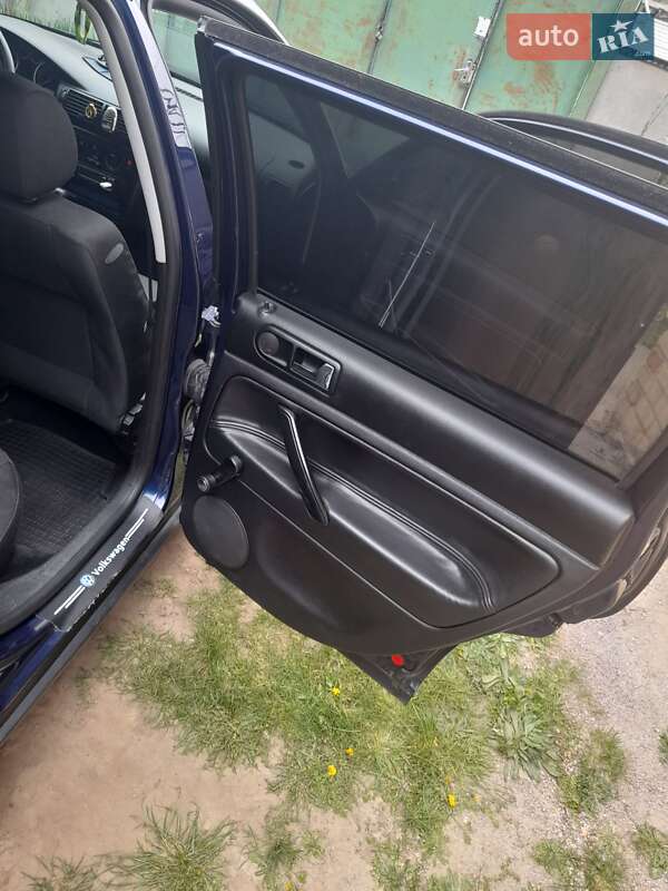 Универсал Volkswagen Passat 2000 в Чигирине