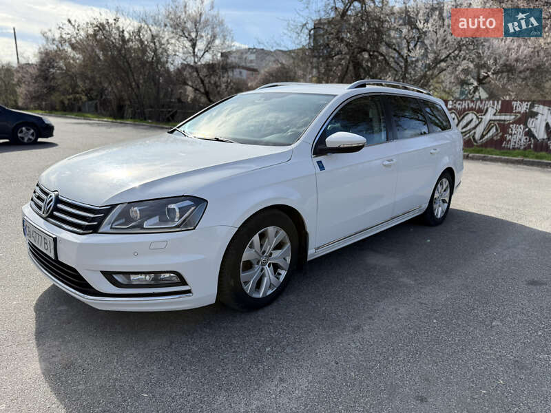 Универсал Volkswagen Passat 2012 в Чернигове