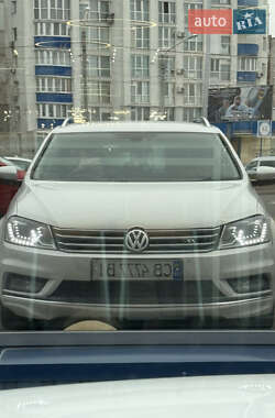 Універсал Volkswagen Passat 2012 в 