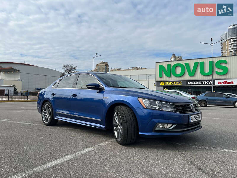 Седан Volkswagen Passat 2016 в Ромнах