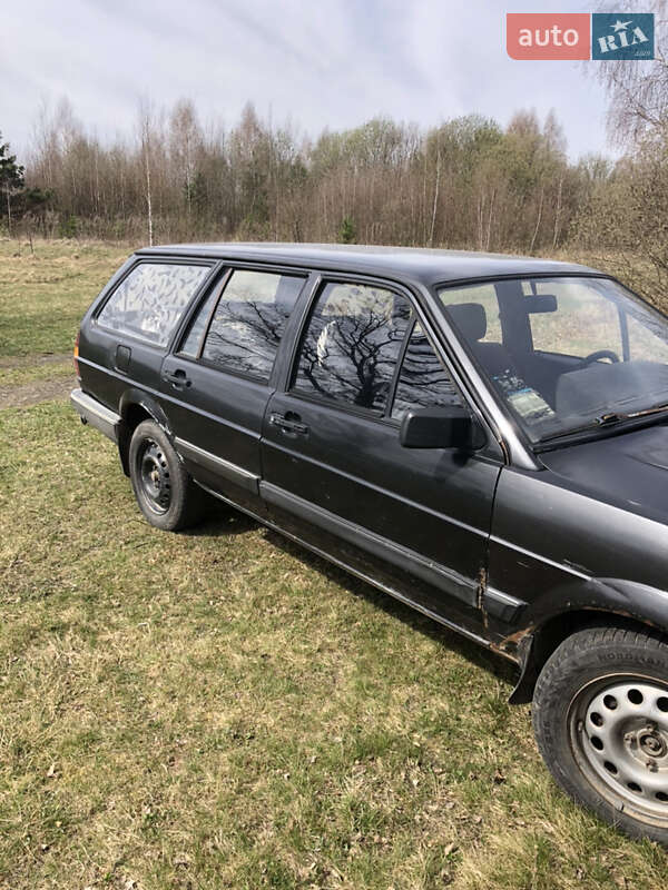 Універсал Volkswagen Passat 1988 в Костопілі