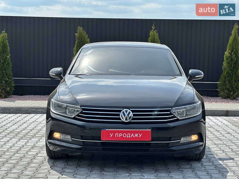 Седан Volkswagen Passat 2015 в Днепре