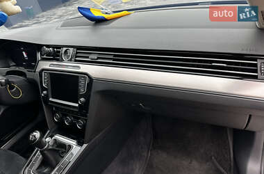 Універсал Volkswagen Passat 2015 в 