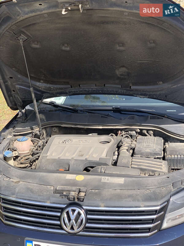 Универсал Volkswagen Passat 2010 в Львове