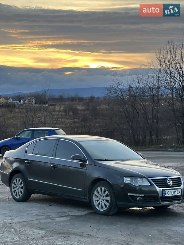 Седан Volkswagen Passat 2010 в Дрогобыче