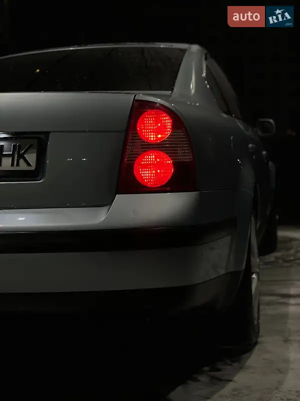 Седан Volkswagen Passat 2002 в 