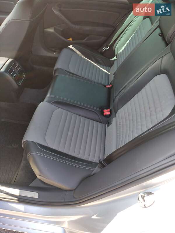 Універсал Volkswagen Passat 2015 в Ковелі