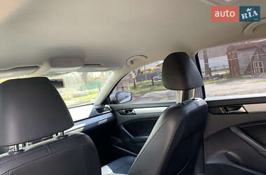 Седан Volkswagen Passat 2013 в 