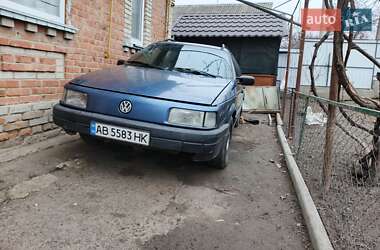 Універсал Volkswagen Passat 1993 в 
