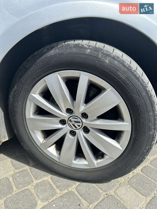 Универсал Volkswagen Passat 2011 в Косове