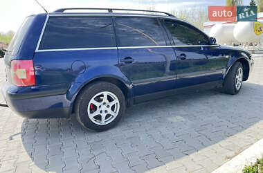Універсал Volkswagen Passat 2000 в 