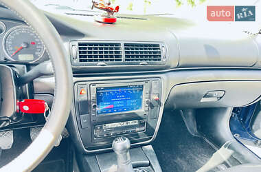 Універсал Volkswagen Passat 2000 в 