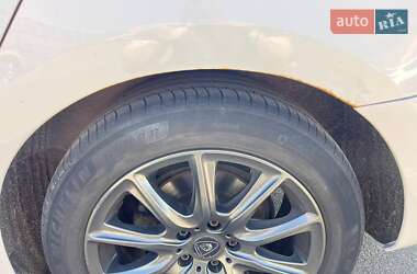 Седан Volkswagen Passat 2013 в 