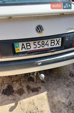 Седан Volkswagen Passat 1992 в 