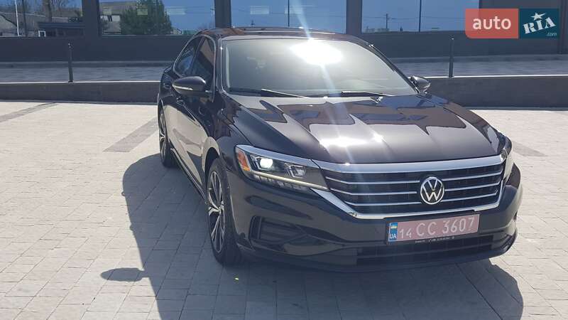 Седан Volkswagen Passat 2021 в Городке