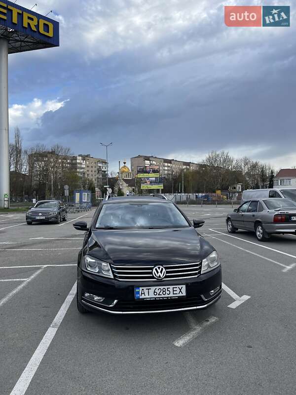 Універсал Volkswagen Passat 2012 в 