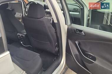Универсал Volkswagen Passat 2010 в Киеве