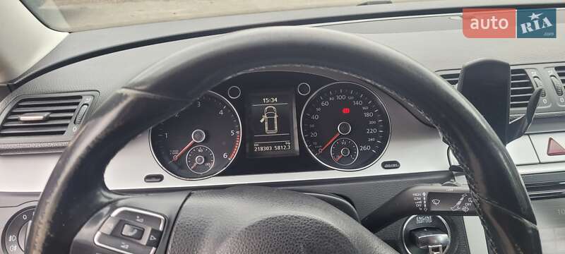 Универсал Volkswagen Passat 2010 в Киеве