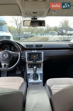 Седан Volkswagen Passat 2011 в 