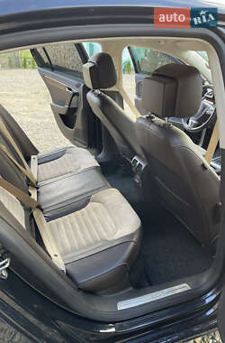 Седан Volkswagen Passat 2011 в 