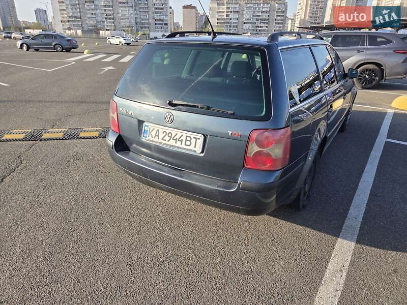 Універсал Volkswagen Passat 2002 в Києві