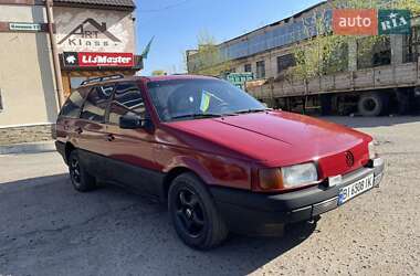 Універсал Volkswagen Passat 1989 в 