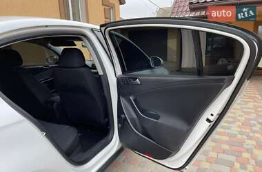 Седан Volkswagen Passat 2010 в 