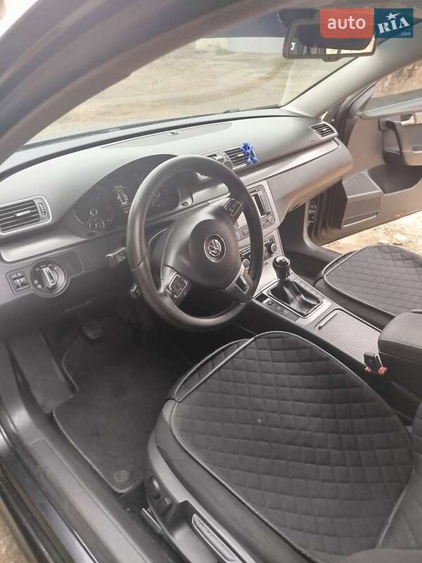 Универсал Volkswagen Passat 2011 в Каменке-Бугской фото 20 Универсал Volkswagen Passat 2011 в Каменке-Бугской
