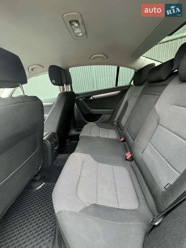 Седан Volkswagen Passat 2011 в Киеве фото 18 Седан Volkswagen Passat 2011 в Киеве