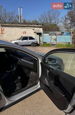 Седан Volkswagen Passat 2005 в 