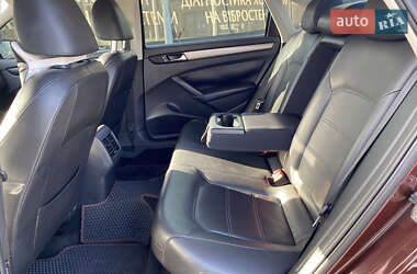 Седан Volkswagen Passat 2013 в 