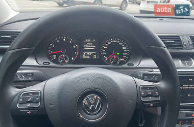 Седан Volkswagen Passat 2012 в 