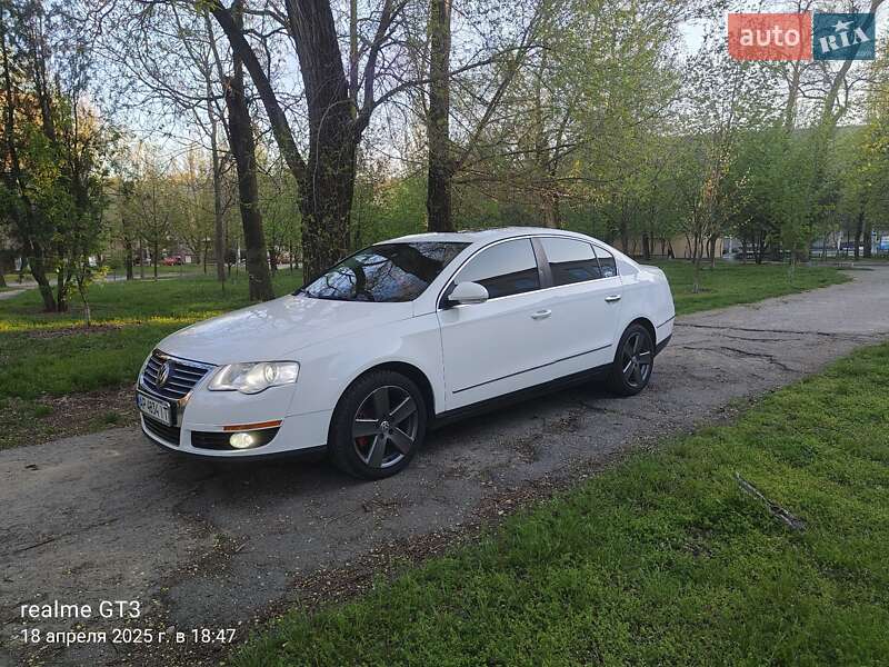 Седан Volkswagen Passat 2008 в Запорожье