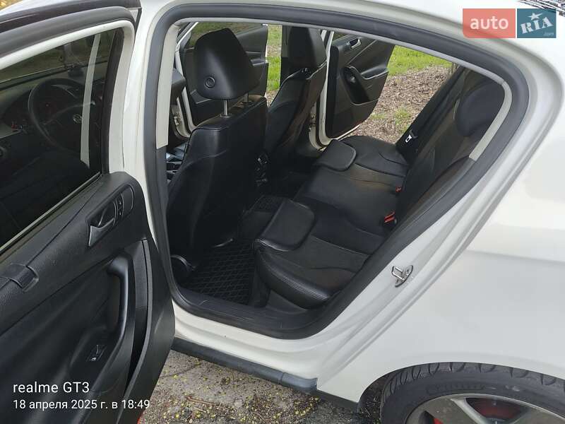 Седан Volkswagen Passat 2008 в Запорожье