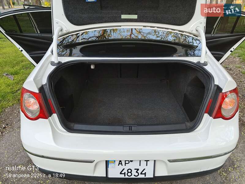 Седан Volkswagen Passat 2008 в Запорожье